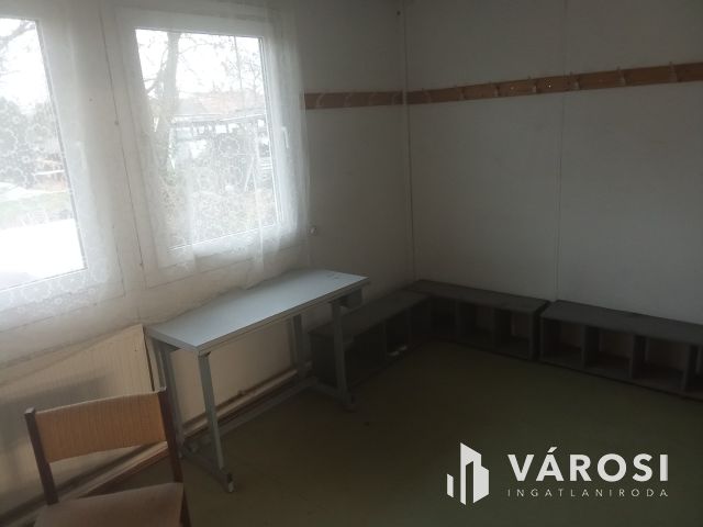 Műhely és lakóház Jákon