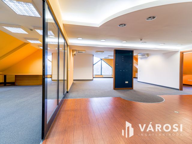 Panorámás irodahelyiség a III. kerületben