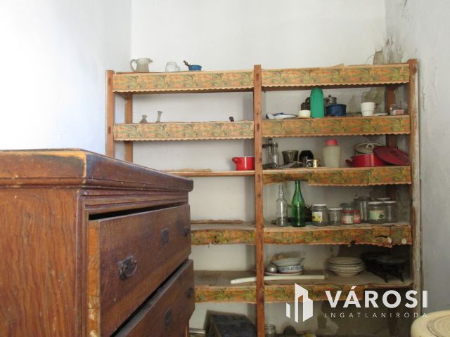 Családi ház csendes helyen két lakrésszel