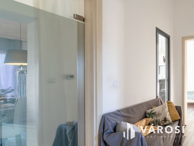 Családi ház + telek