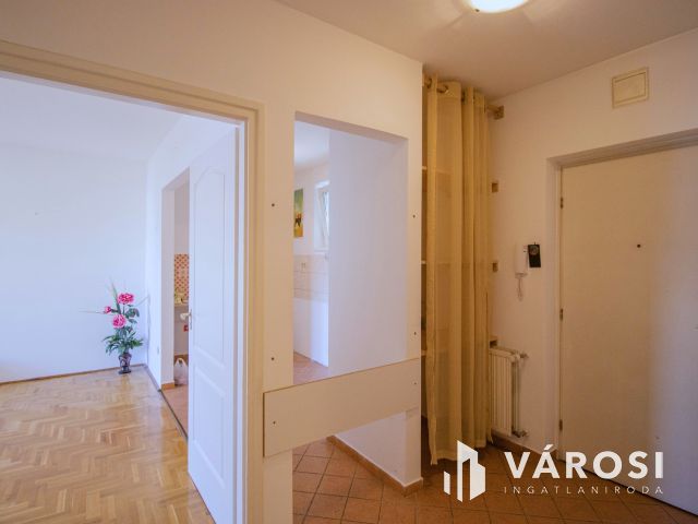 Kiváló lehetőség irodának, lakásnak Győr Baross híd lábánál