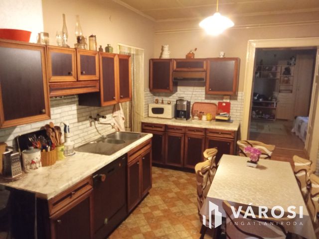 3 szobás ház, Csényén