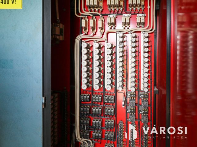 Eladó ipari ingatlan – nagy terekkel és saját kúttal!