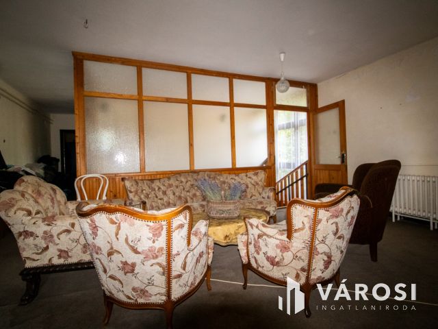 Turisztikai, közösségi célra is alkalmas üdülő Szanazugban