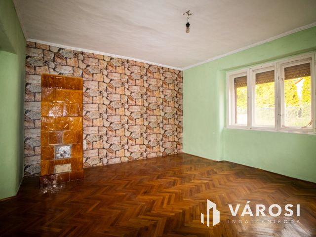 Előkertes, négy szobás családiház Újkígyóson