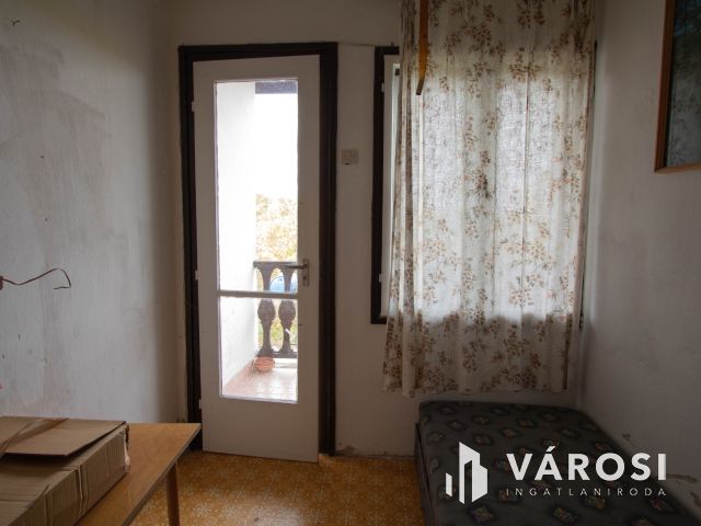 Eladó Lenti hegyi ingatlan, csodás területtel együtt.