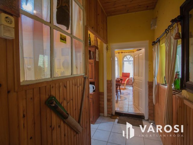 Lovásziban, kedves kis hangulatú zártkerti ingatlan eladó!