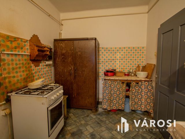 Máhomfán, Lentihez közel, csendes részen eladó ház!