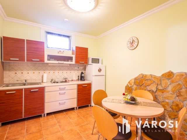 Az év szállása eladó! Apartmanház a fürdő mellett