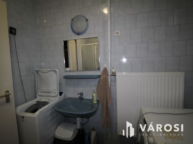 Tágas, jó állapotú ház Vönöckön