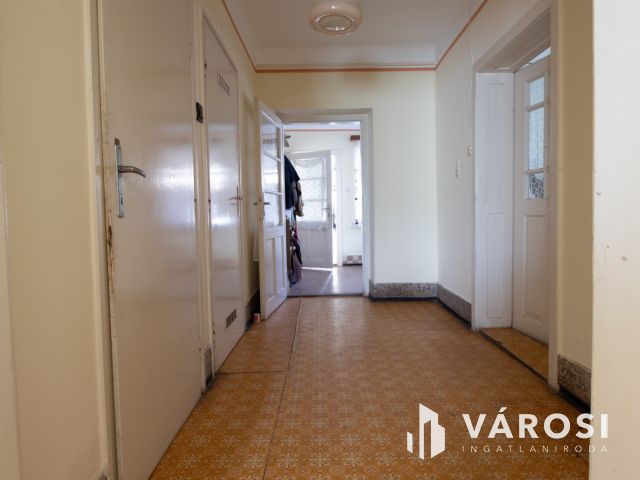 Csend és tágasság - fejleszthető ingatlan Csőváron