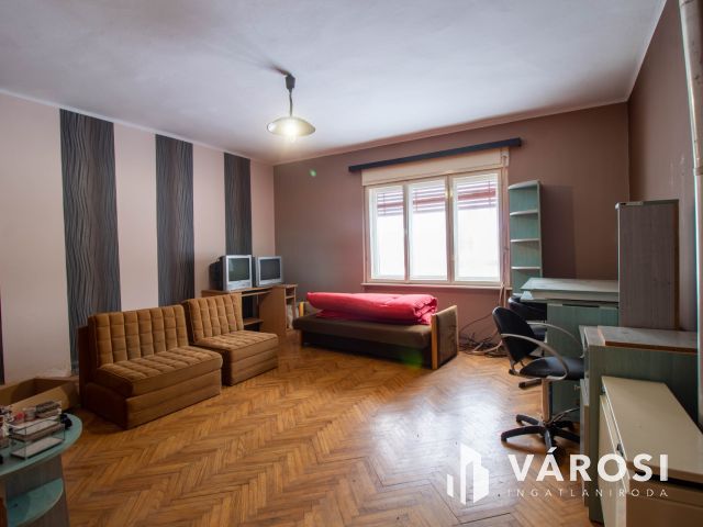 Tágas családi ház remek áron