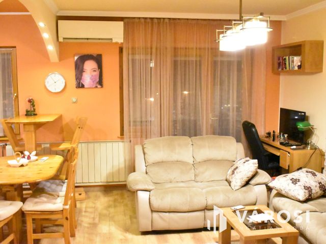 3 szobás felújított lakás egyedi panorámával a központban!