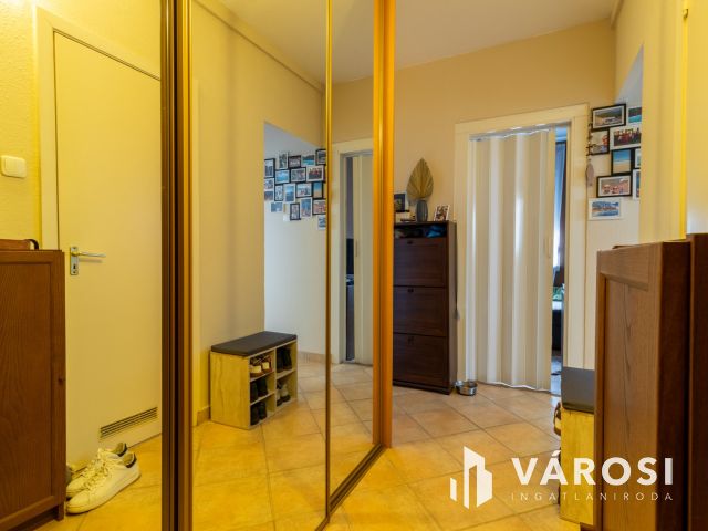 Eladó 2+1 félszobás lakás Óbudán