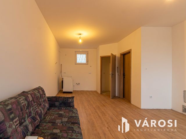 Újépítésű, belső szintes családi otthon Dorog szívében