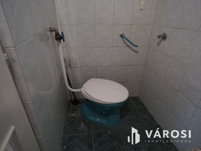 Zalakaroson családi kis családi ház kis udvarral