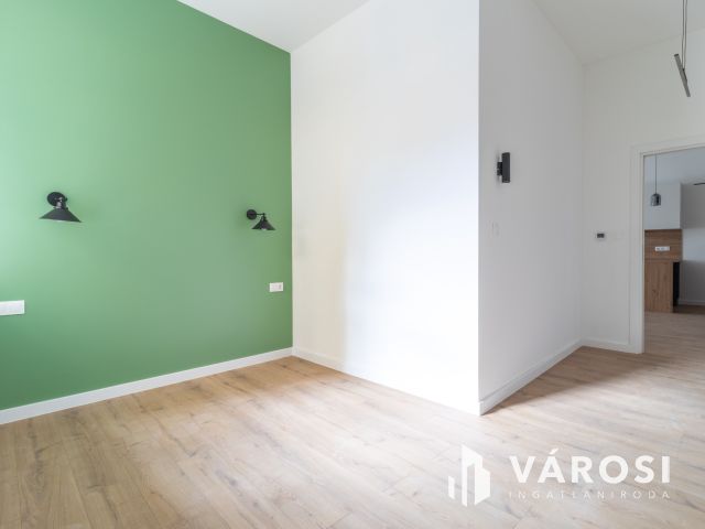 Modern okosotthon eladó a Visegrádi utca elején!