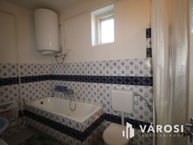 Ház a csend szigetén, Keléden