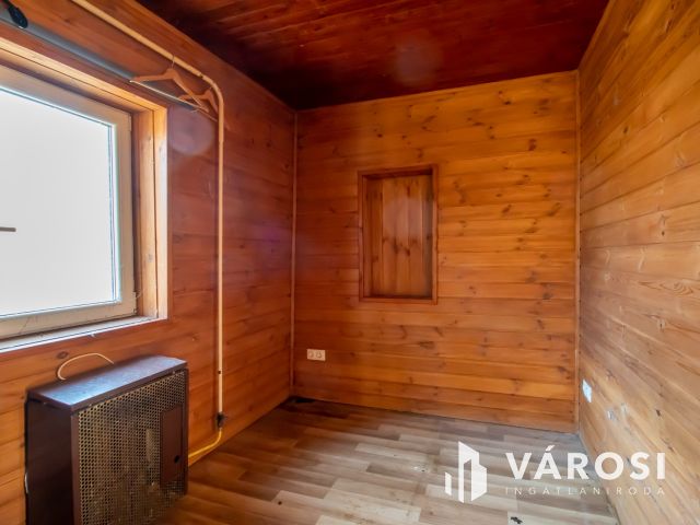 Eladó velencei családi ház csendes helyen