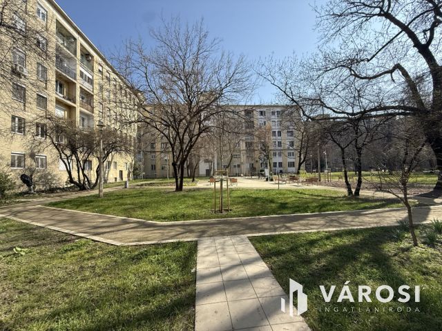 FELÚJÍTANDÓ 2 SZOBÁS TÉGLA LAKÁS ÚJBUDÁN