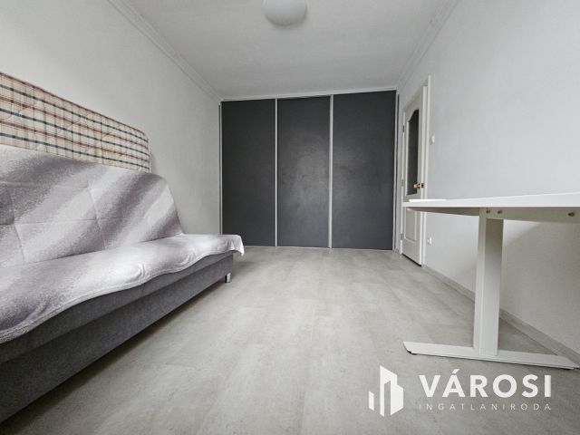 Igényes, felújított ház két lakrésszel Győrszentivánon