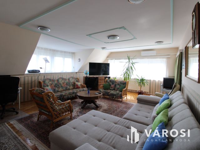 Kiadó egy 133 nm-s igényes lakás Alsóörsön