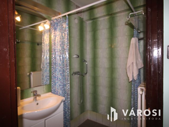 Jó elrendezésű ház a belvároshoz közel, Szombathelyen