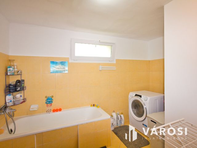 SZEGEDEN Móravároson családi házat kínálok