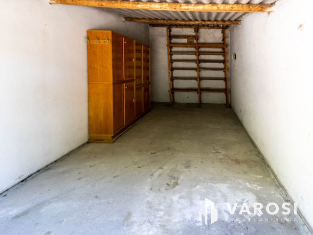 Gyulán eladó garázs a Bárdos garázssoron