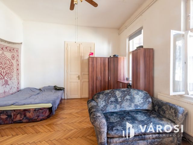 RÁKOSPALOTA 92 M² + KERT + PINCE – 2 HÁZRÉSZ: 81,8 M FT!